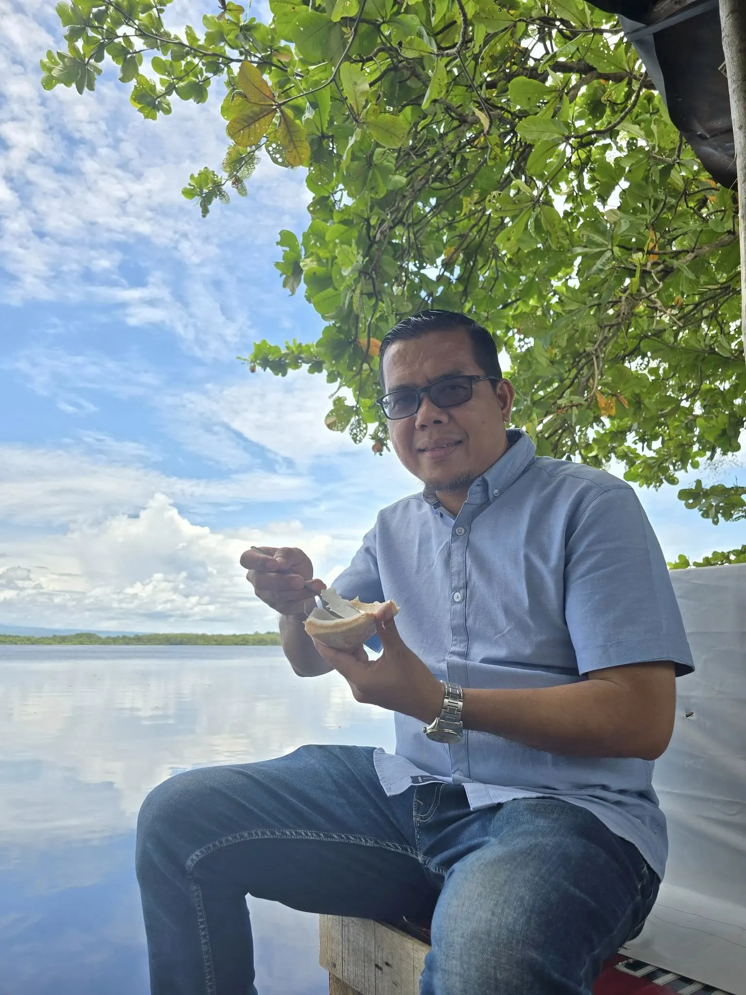 Danau Dendam Tak Sudah: Ketika Legenda dan Alam Berpadu