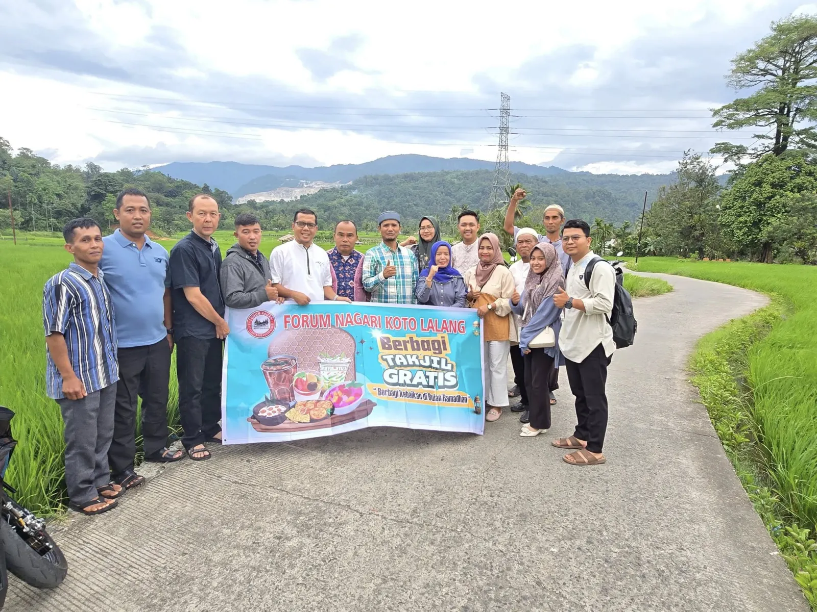 Forum Nagari Koto Lalang: Merajut Kebersamaan dengan Berbagi Takjil