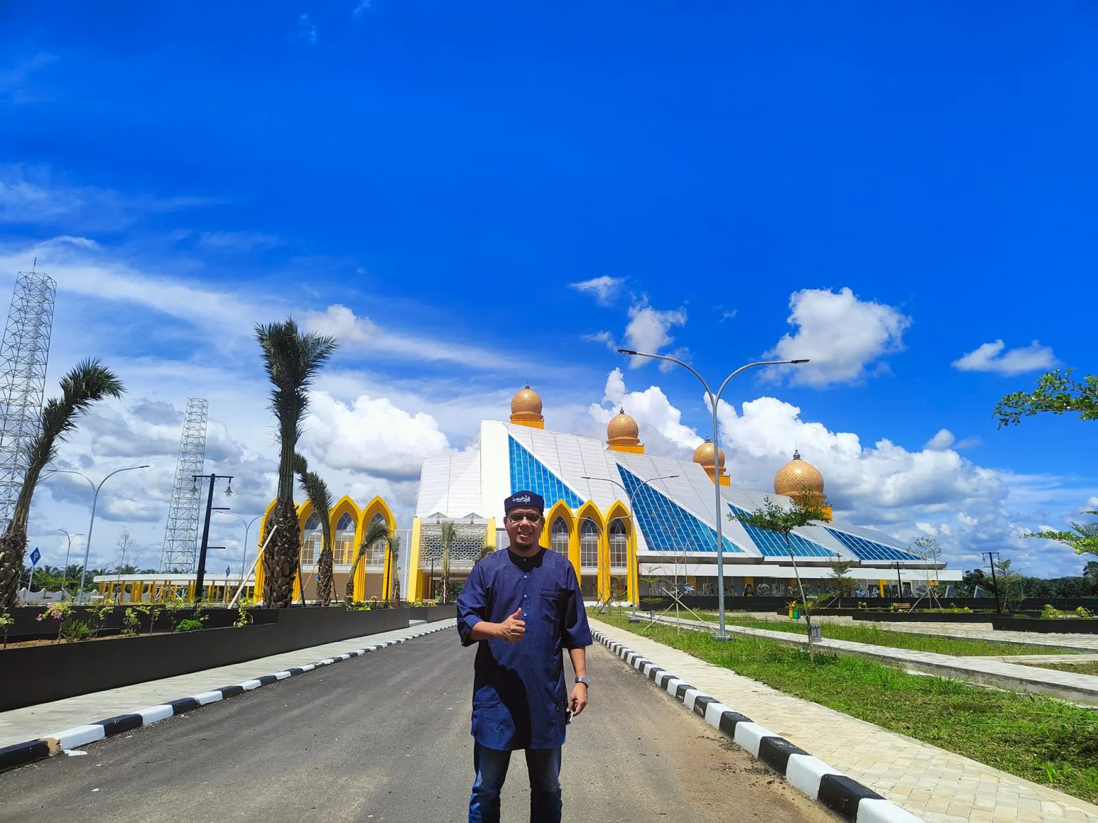 Berkunjung ke Masjid Agung Dharmasraya