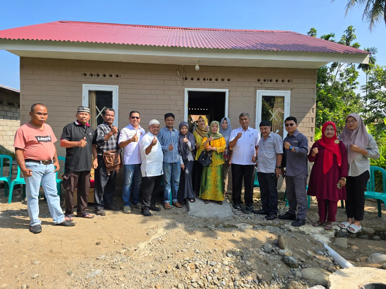 Forum Nagari dan CSR PT. Semen Padang Wujudkan Mimpi Rumah Layak Huni bagi Warga Koto Lalang